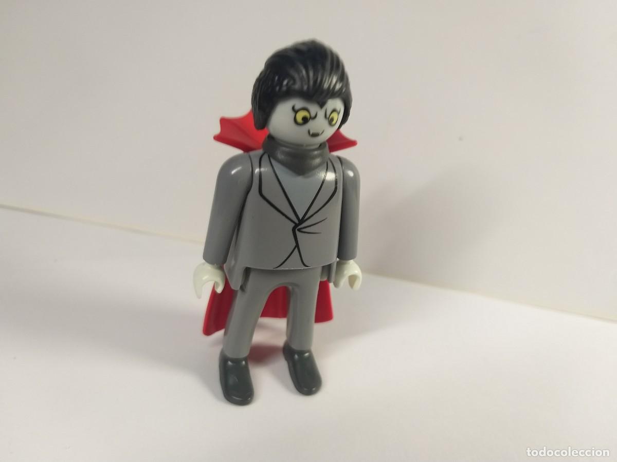 Playmobil: PLAYMOBIL - DR&Aacute;CULA ZOMBIE.