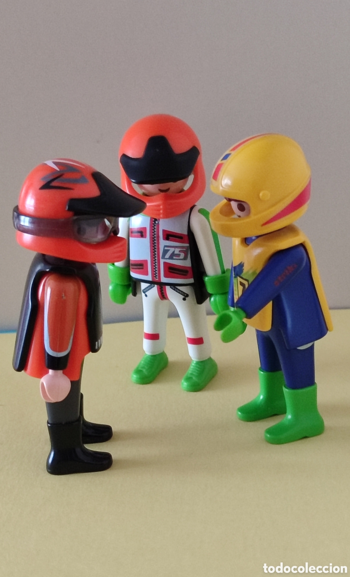 Playmobil: Tres pilotos de carreras.