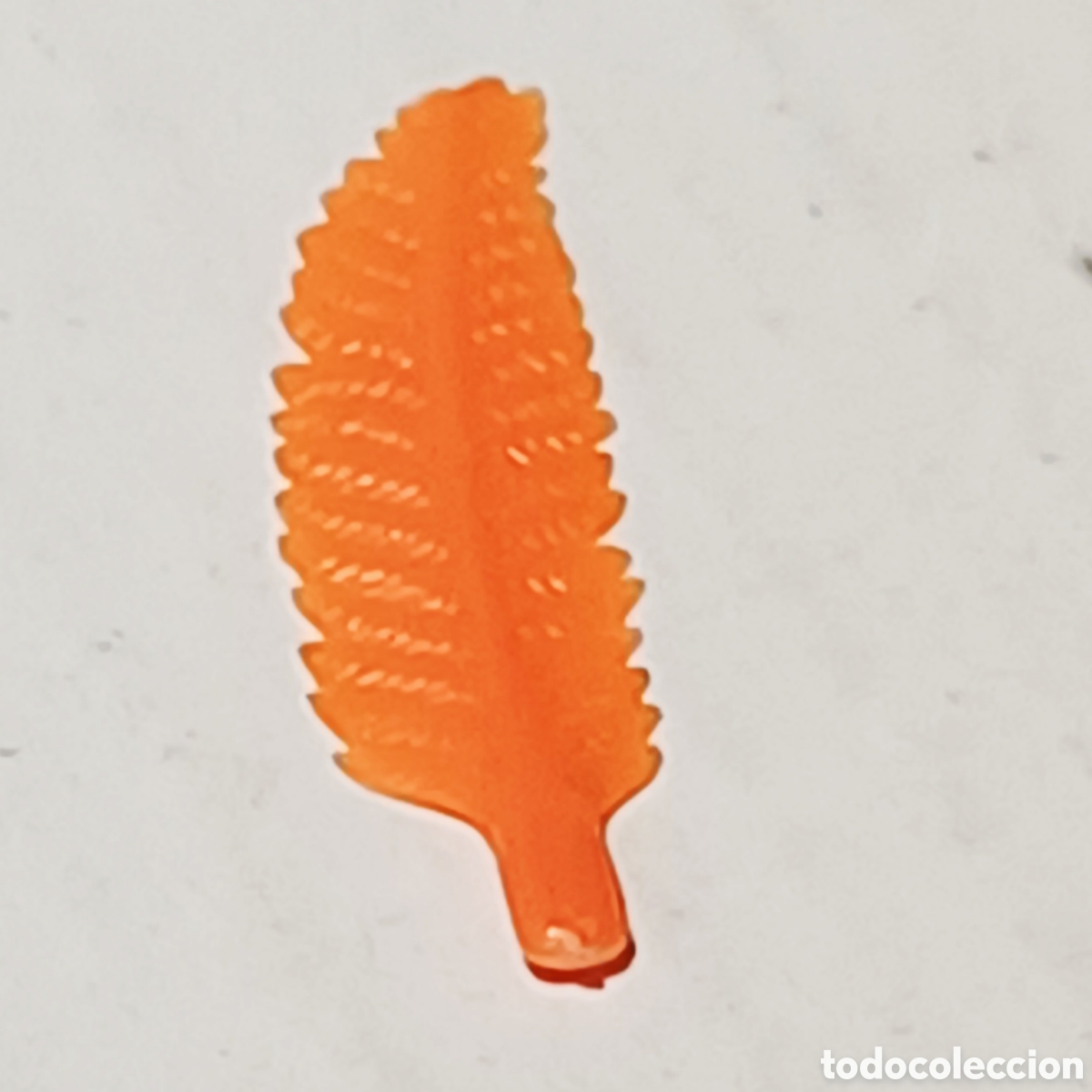 Playmobil: Pieza playmobil pluma naranja casco medieval indio sombrero pirata soldado ingl&eacute;s franc&eacute;s galeon