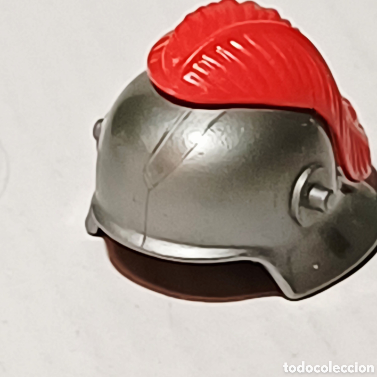 Playmobil: Pieza playmobil casco gris metalizado medieval romano centuri&oacute;n con pluma roja