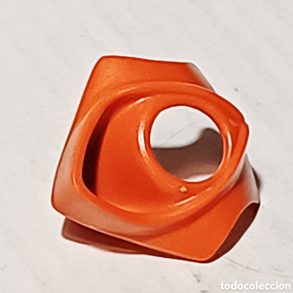 Playmobil: Pieza playmobil cuello pa&ntilde;uelo capucha soldado medieval guerrero naranja ocre tapabocas