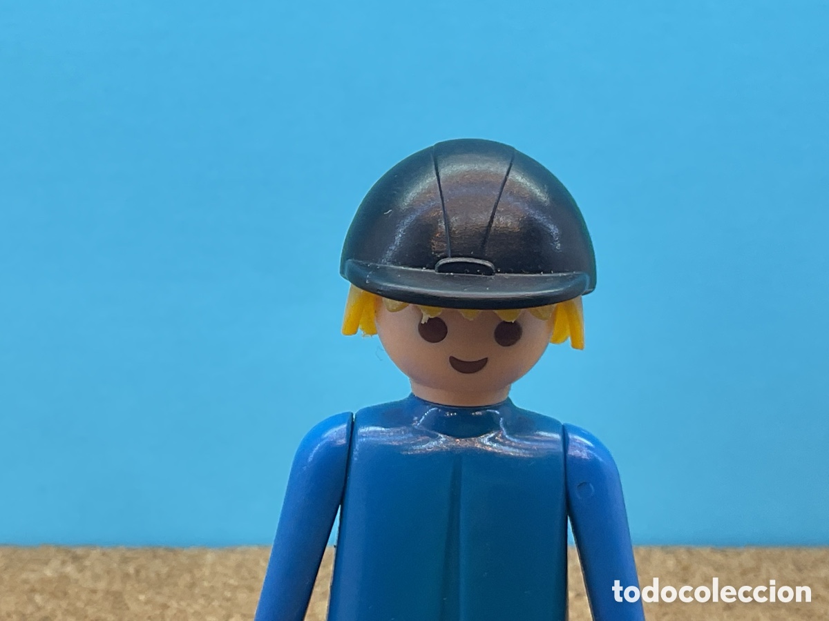 Playmobil: ACCESORIO PLAYMOBIL. GORRA , CASCO COLOR NEGRO. HIPICA EQUITACION CARRERAS, ETC