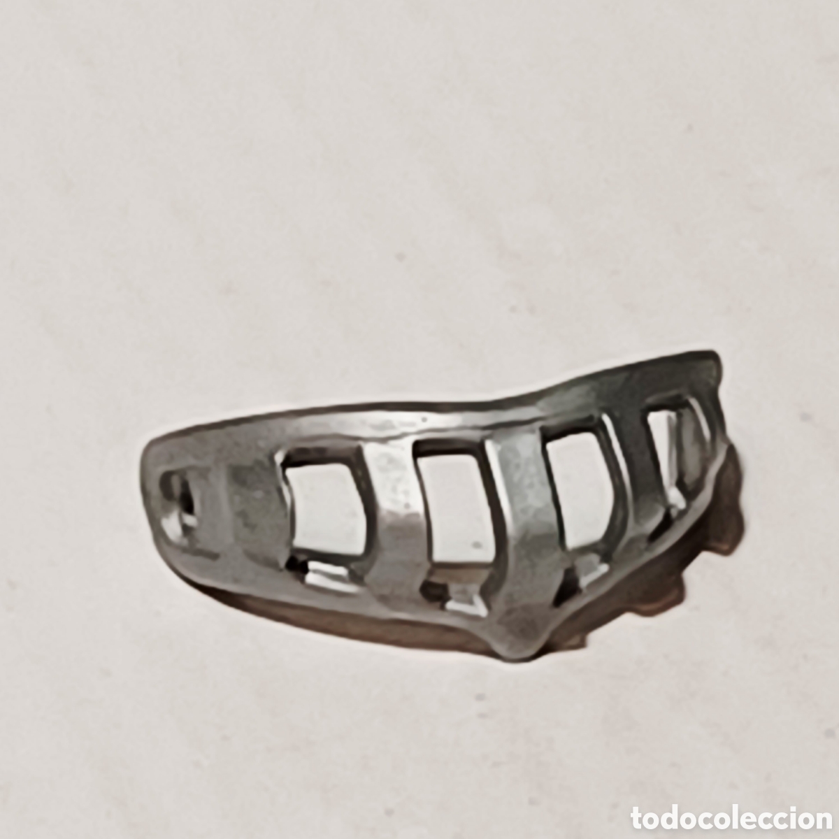 Playmobil: Pieza playmobil tapabocas casco medieval guerrero gris metalizado accesorio