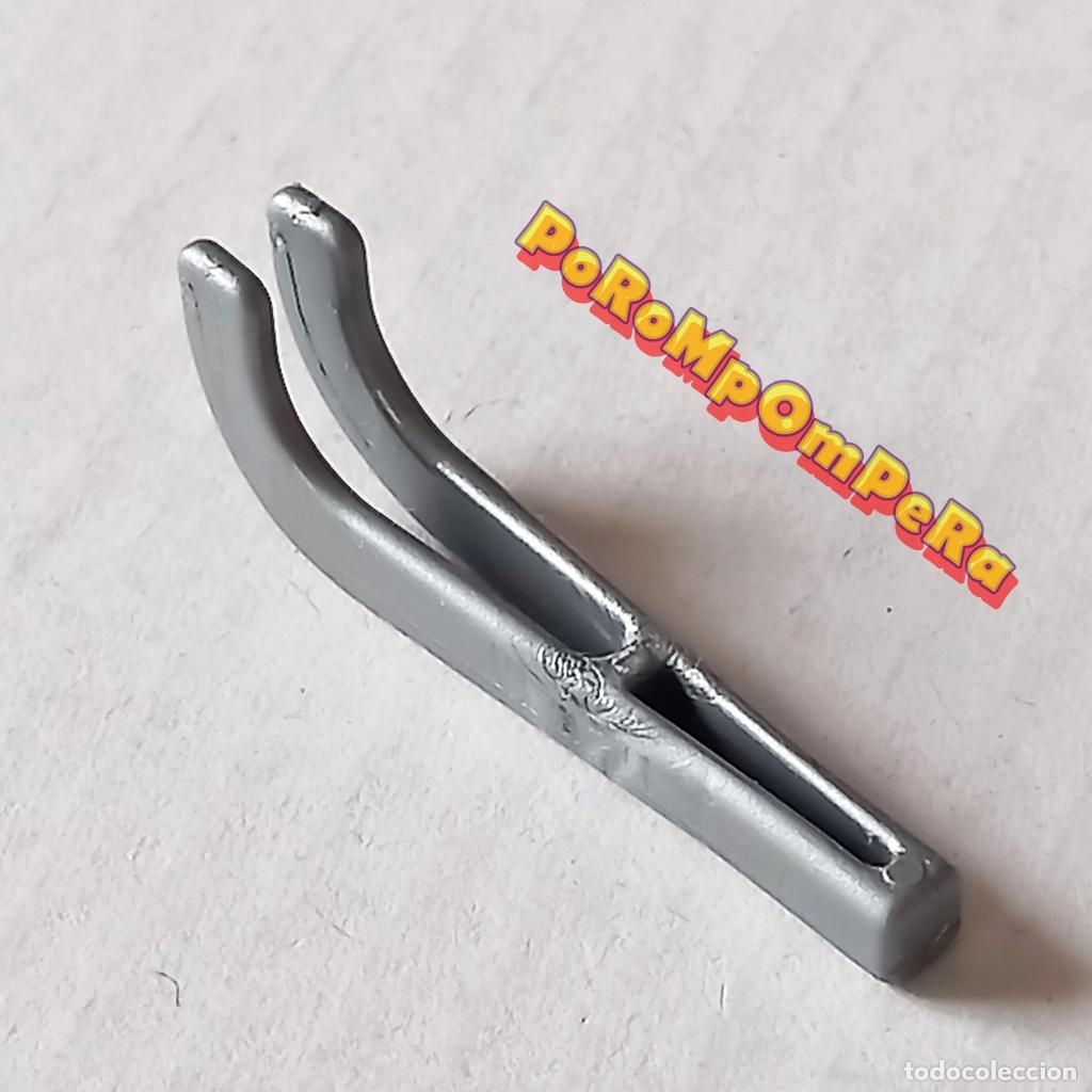 Playmobil: PLAYMOBIL PINZAS PLATEADAS BARBACOA PARRILLA COCINA J3
