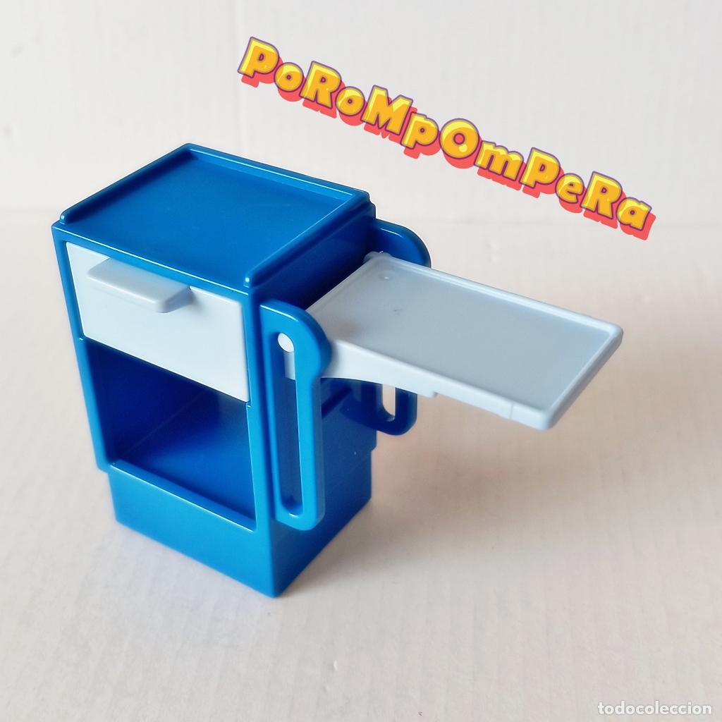 Playmobil: PLAYMOBIL MESA AZUL CON BANDEJA ABATIBLE CELESTE HABITACI&Oacute;N DE HOSPITAL 6660 MBX