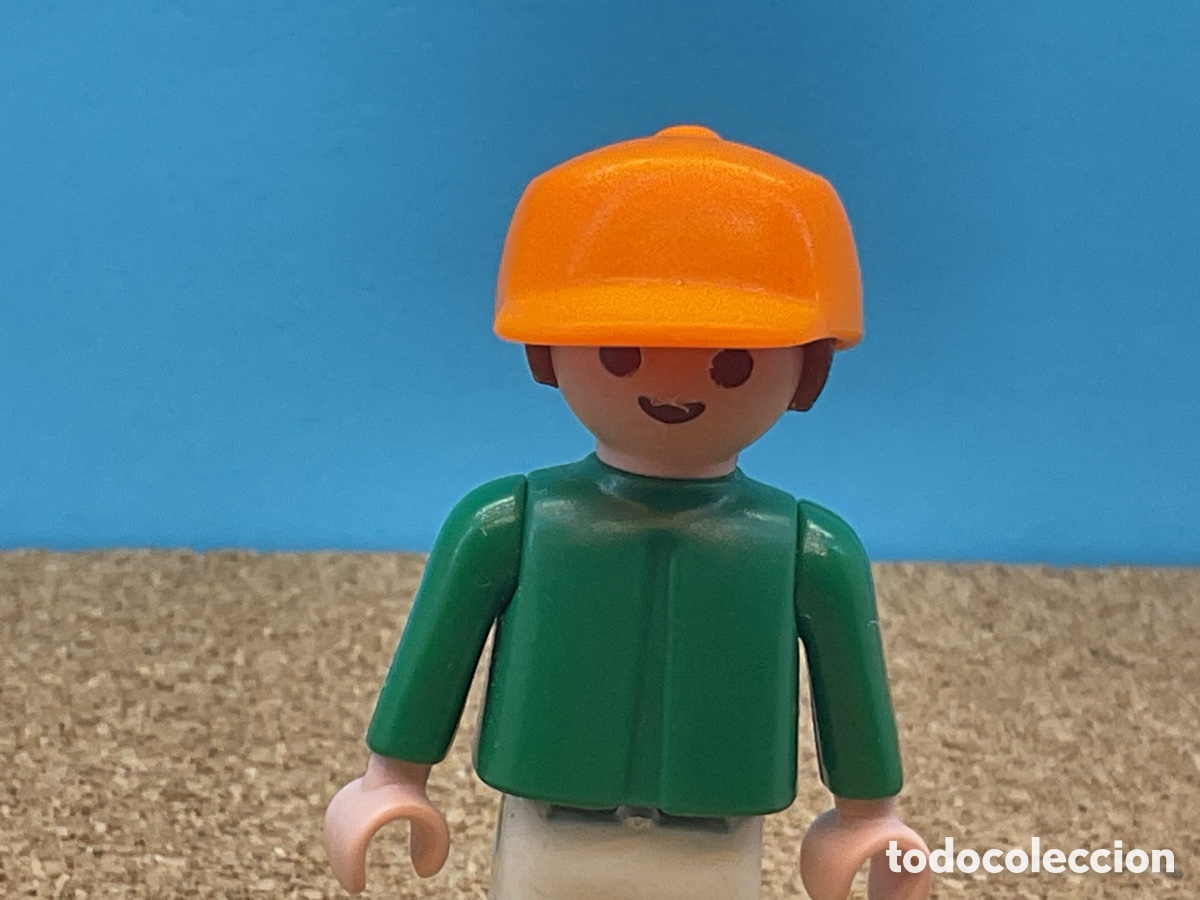 Playmobil: ACCESORIO PLAYMOBIL. GORRA NARANJA CON VISERA. REF NI&Ntilde;OS