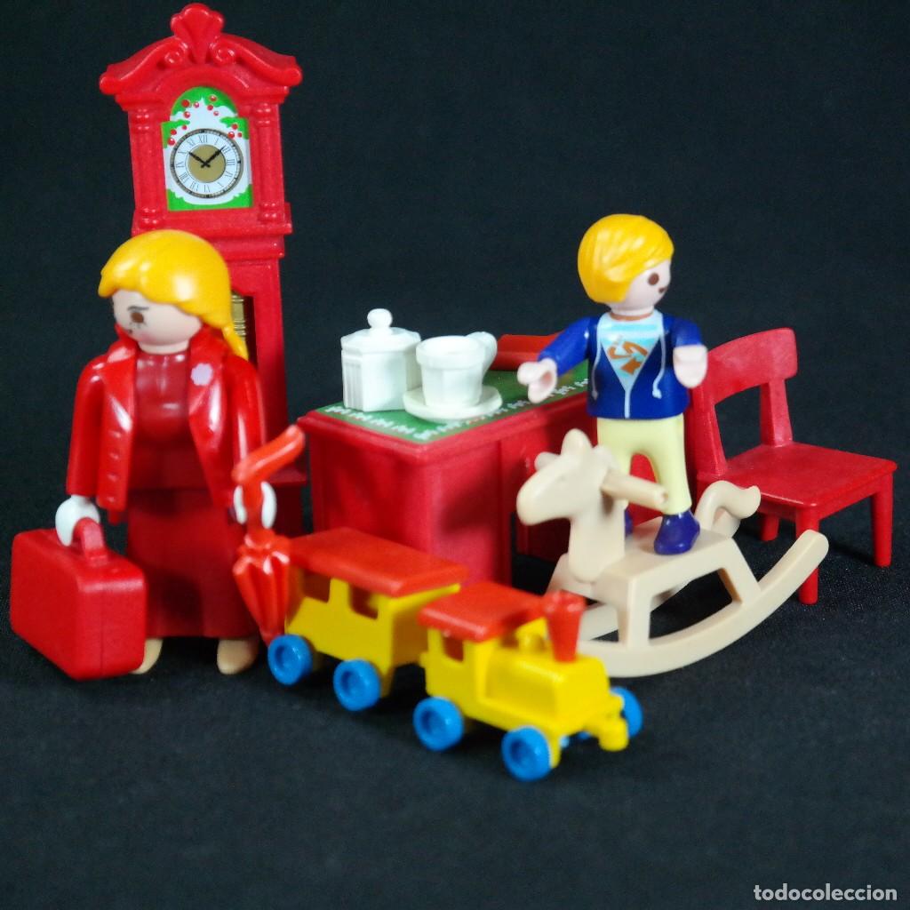 Playmobil: Playmobil habitacion roja con mama y ni&ntilde;o ☼