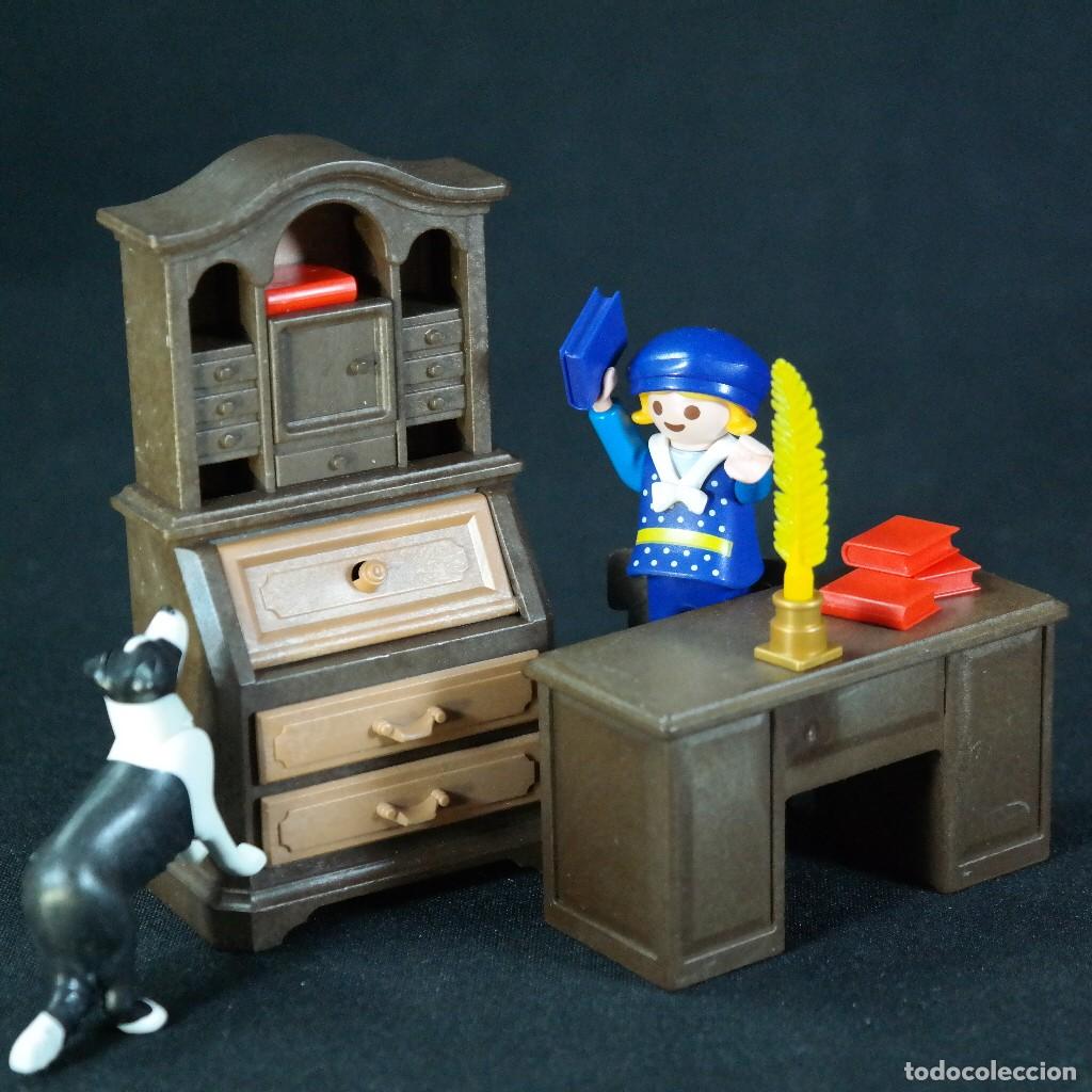 Playmobil: Playmobil ni&ntilde;a con escritorio y secreter ☼