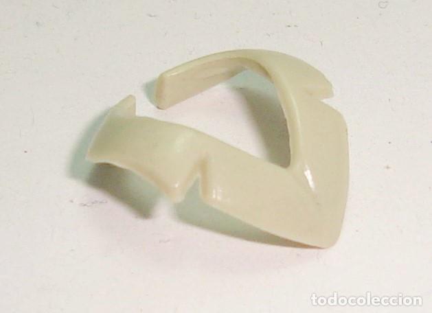 Playmobil: ACCESORIO PLAYMOBIL PA&Ntilde;UELO CUELLO GRIS LOTE 220