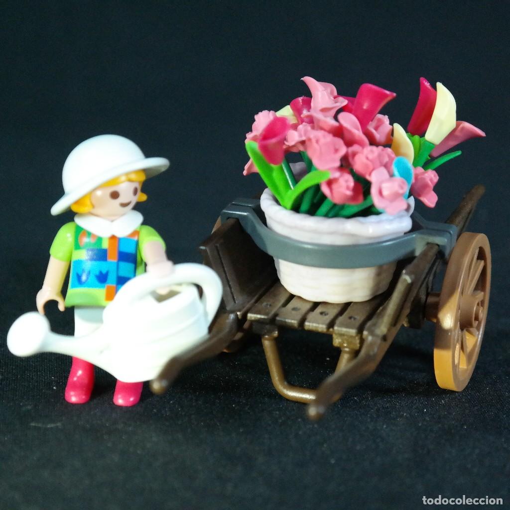 Playmobil: Playmobil ni&ntilde;a con flores ☼