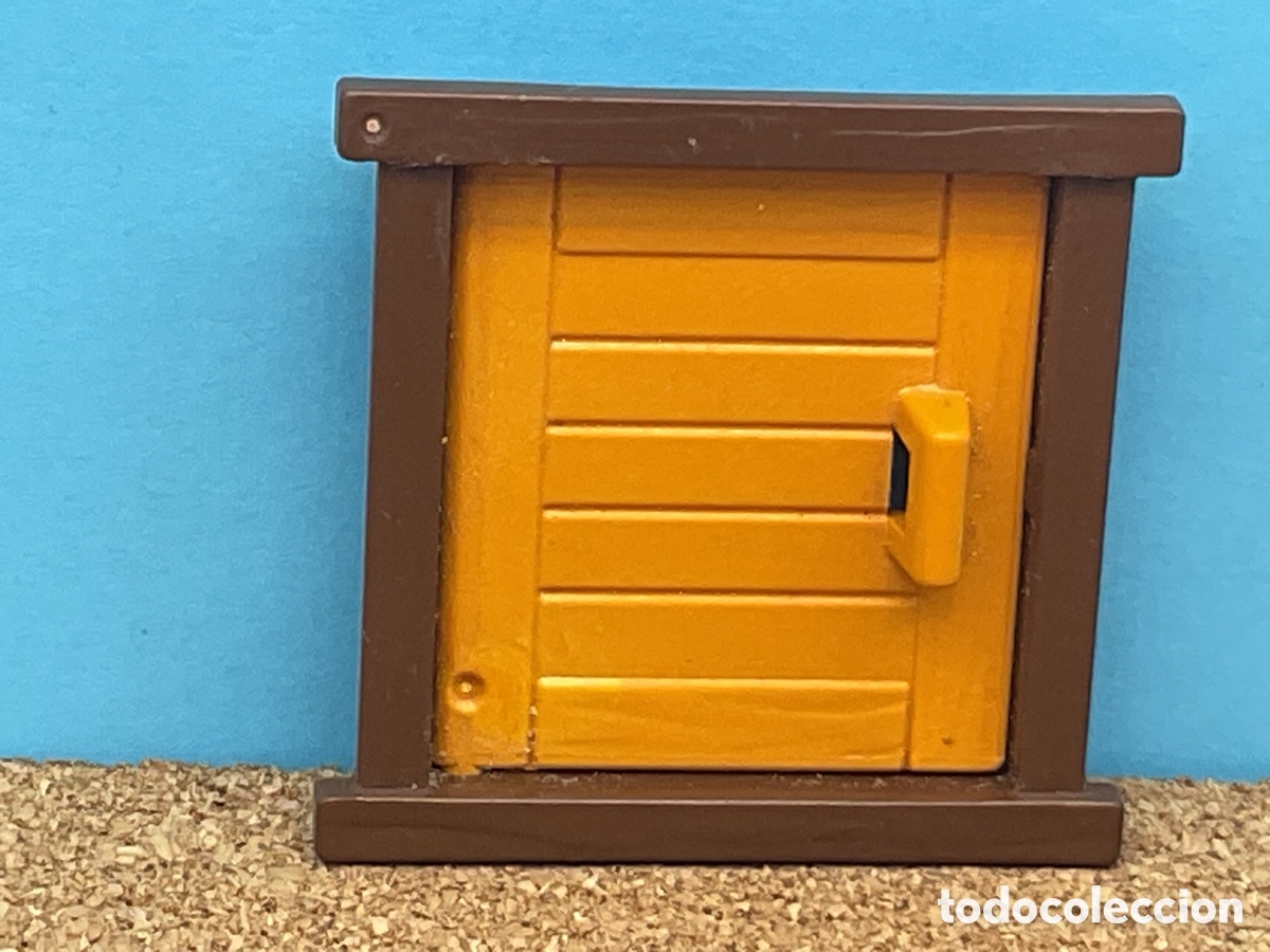 Playmobil: Accesorio Playmobil. Ventana Caba&ntilde;a de Troncos. Marco Marr&oacute;n y Puerta Naranja.
