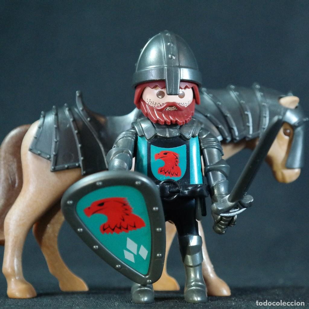 Playmobil: Playmobil caballero medeival a caballo marron ☼