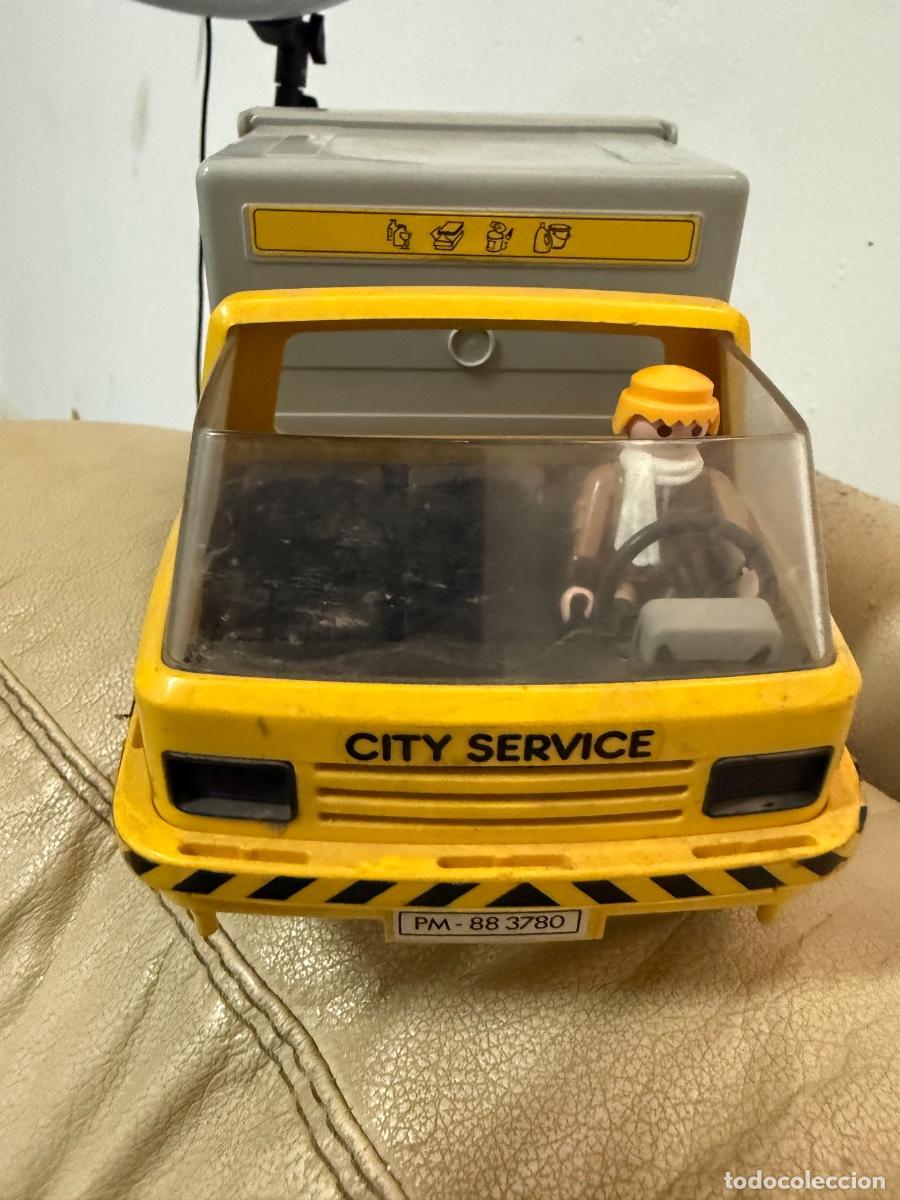 Playmobil: PLAYMOBIL VINTAGE ORIGINAL CAMI&Oacute;N DE BASURA / CITY SERVICE GEOBRA 1978 + CONDUCTOR