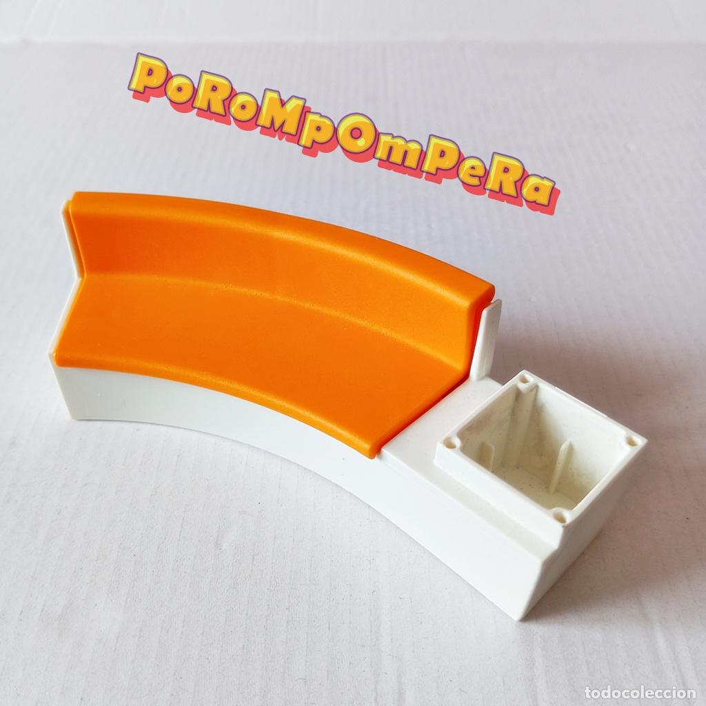 Playmobil: PLAYMOBIL SOF&Aacute; CURVO BLANCO-NARANJA - SET/S POR DETERMINAR MBX