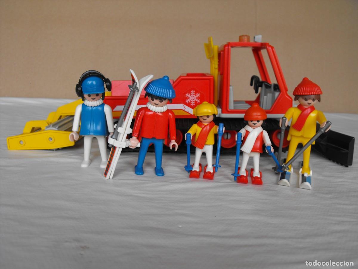 Playmobil: PLAYMOBIL. Esquiadores con m&aacute;quina pisanieves quitanieves. Ref.3469. Muy completa. Priemera &eacute;poca.