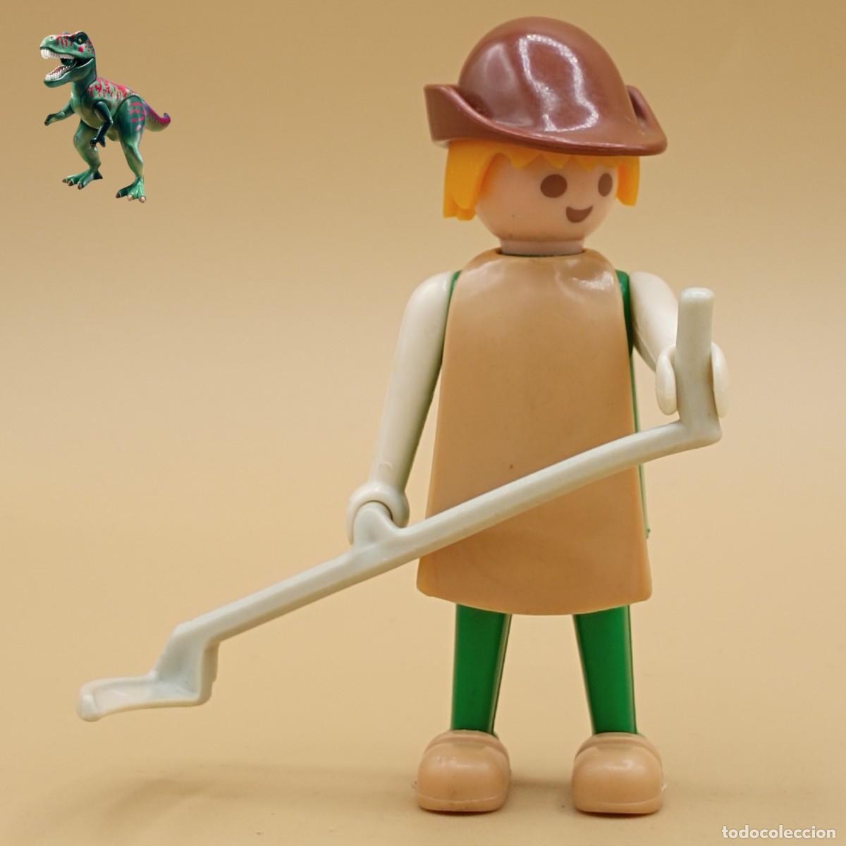Playmobil: Playmobil figura granjero con guada&ntilde;a campesino aldeano medieval 3222 3286 3293 3373 3411 3487 3577