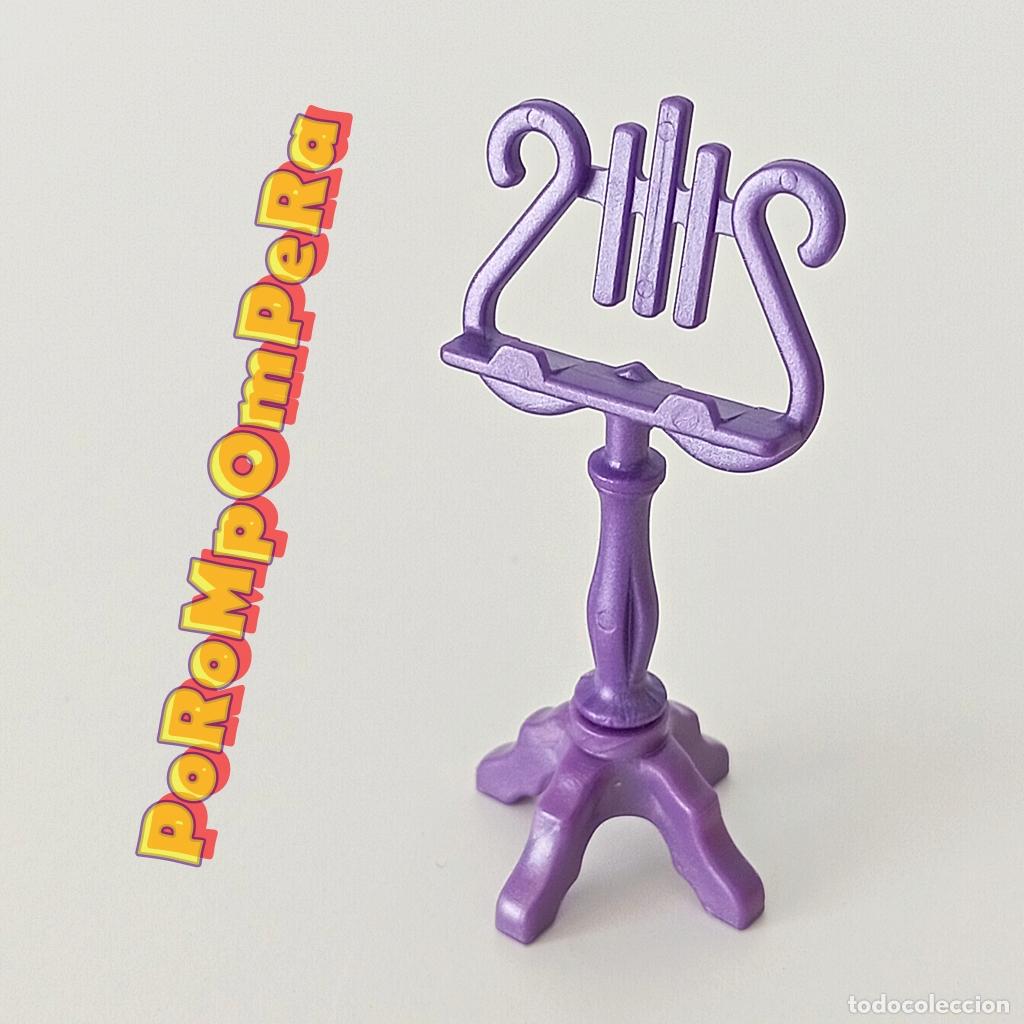 Playmobil: PLAYMOBIL ATRIL MORADO PARA PARTITURA MUSICAL M&Uacute;SICO SOPORTE INSTRUMENTO VICTORIAN S8