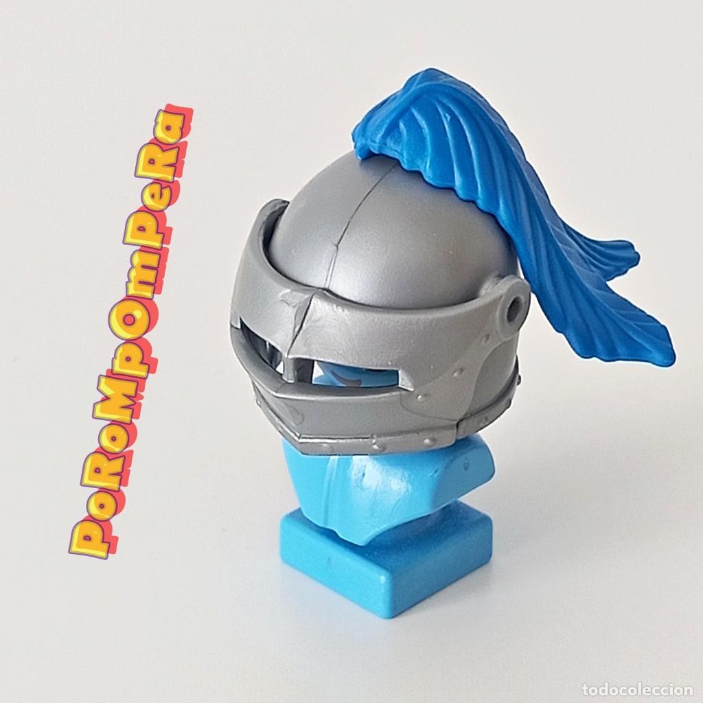 Playmobil: PLAYMOBIL CASCO PLATEADO CON PLUMA TRIPLE AZUL VISERA CABALLERO MEDIEVAL YELMO i5