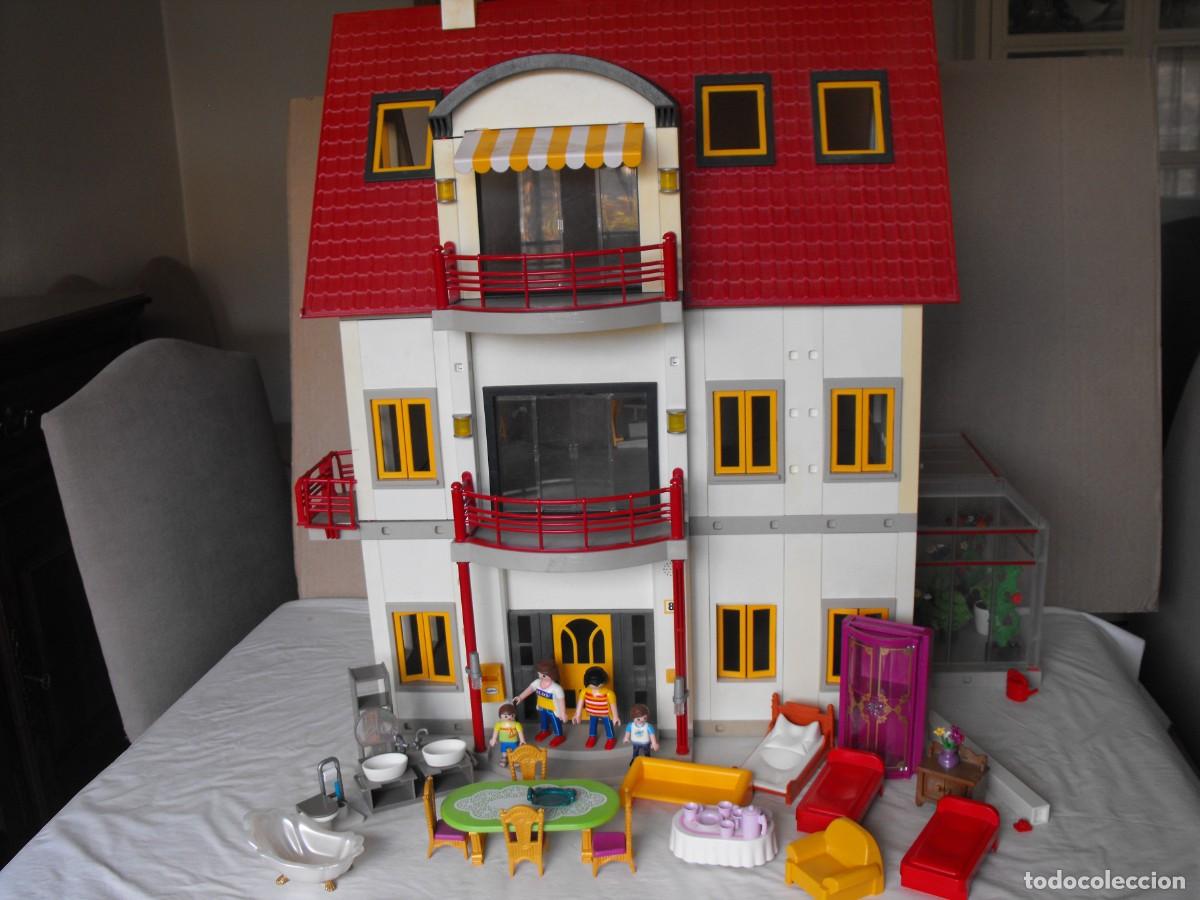 Playmobil: PLAYMOBIL. Casa moderna con invernadero y extensi&oacute;n. Ref. 4289+4281+7387. Muchos enseres.