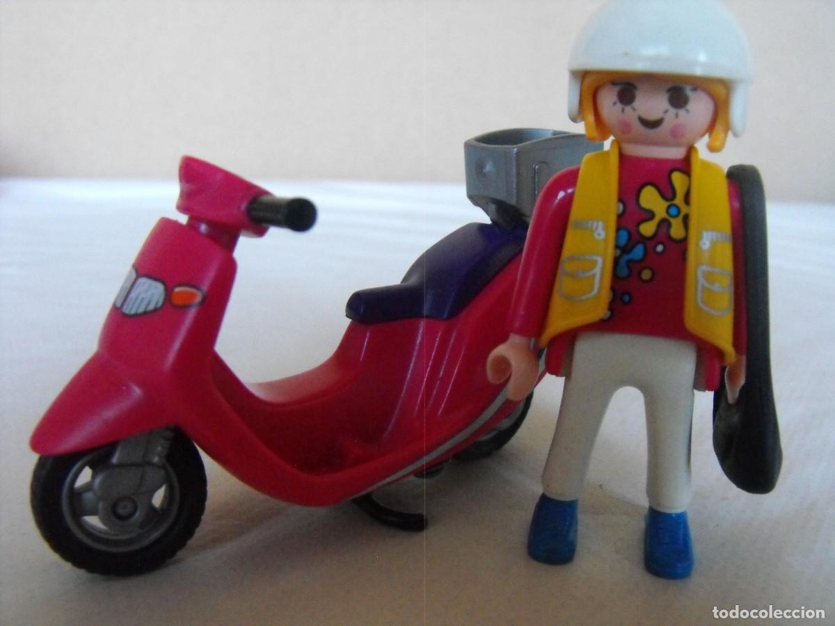 Playmobil: PLAYMOBIL. Mujer con Scooter. De la ref. 9084.