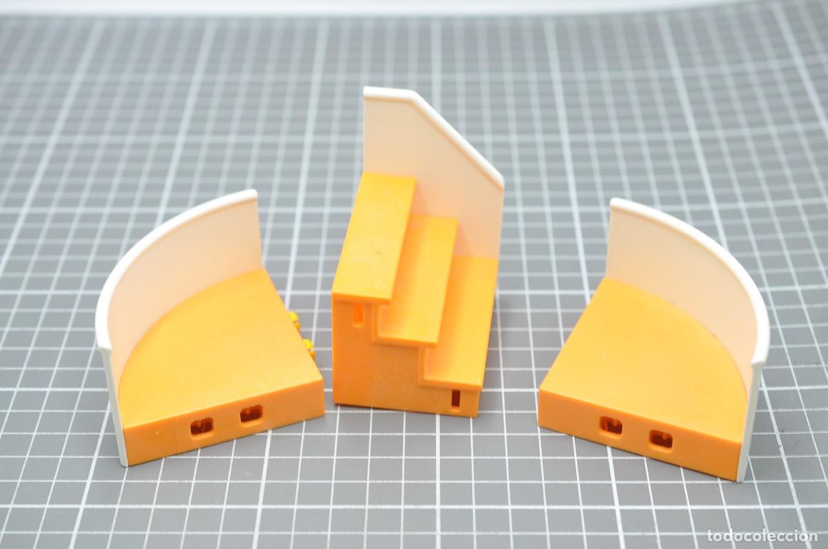 Playmobil: WSK059 Playmobil, piezas escalera naranja y barandilla escuela 5567