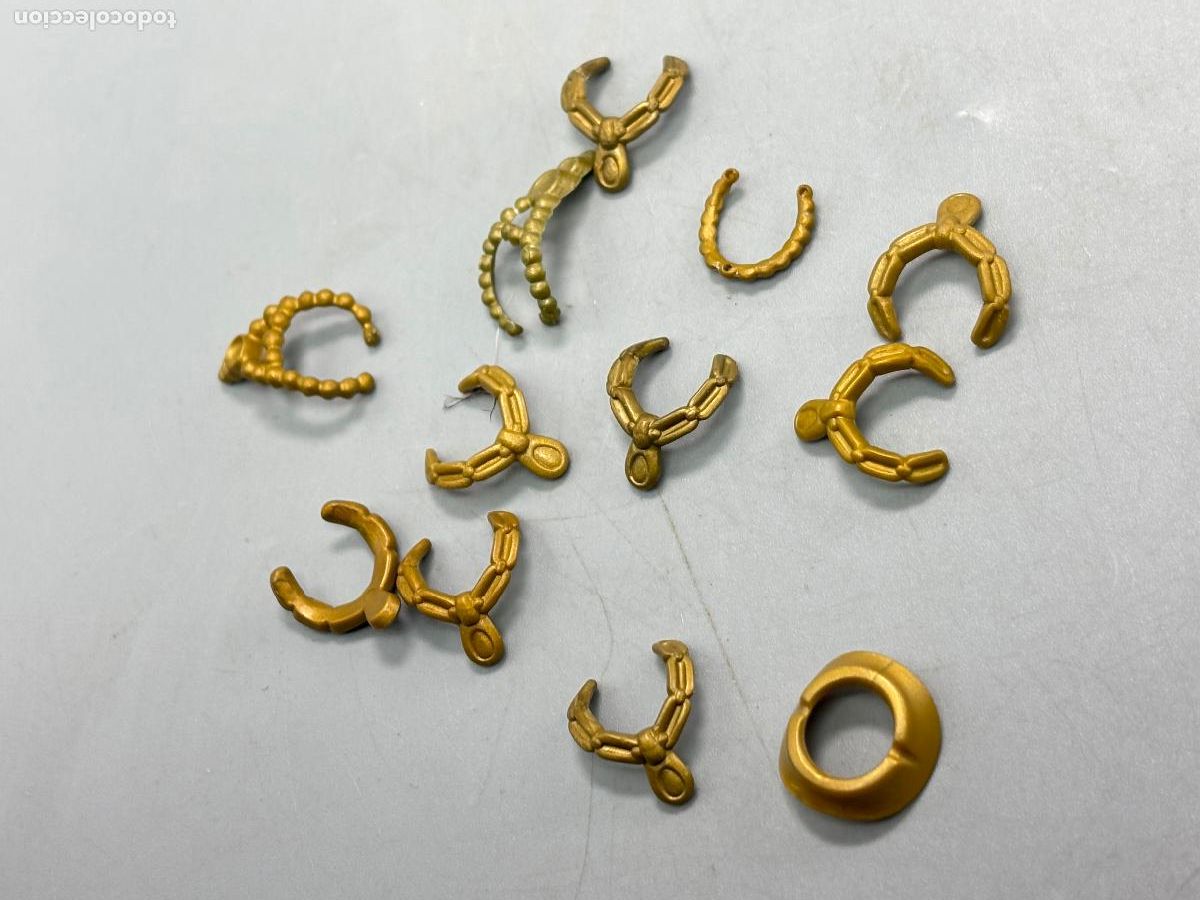Playmobil: Playmobil lote pa&ntilde;uelo collar dorado viejo
