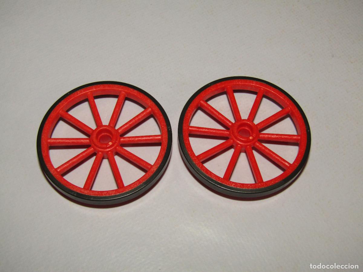 Playmobil: Pareja de Ruedas Grandes de Carretas Originales de PLAYMOBIL