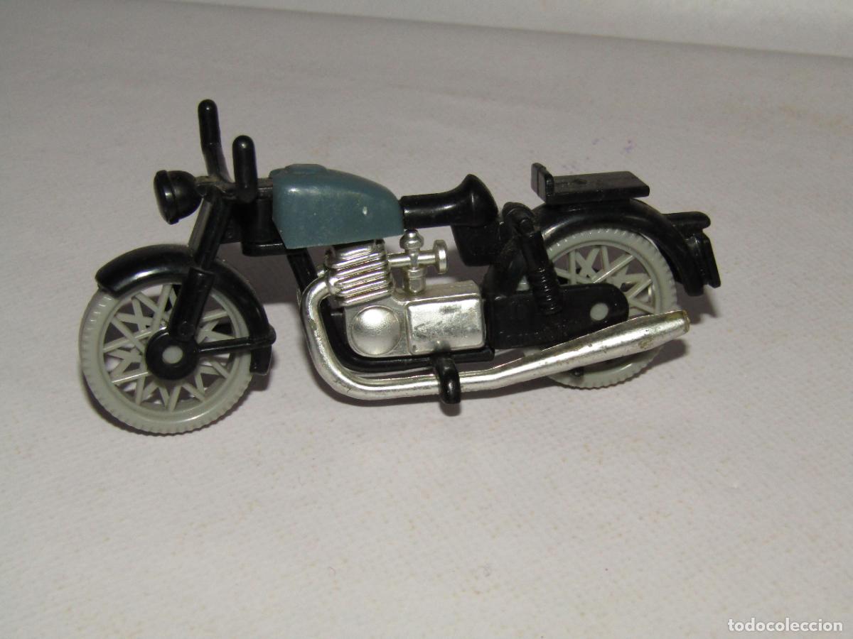 Playmobil: Antigua Moto de Polic&iacute;a Original de FAMOBIL