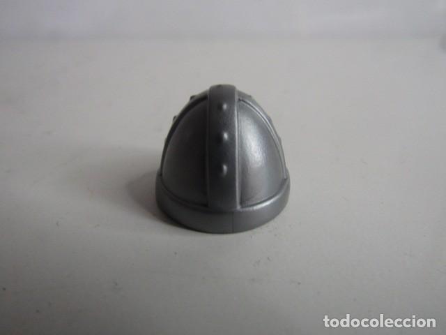 Playmobil: DIFICIL CASCO YELMO CONO PLATEADO GUERREROS MEDIEVALES PLAYMOBIL