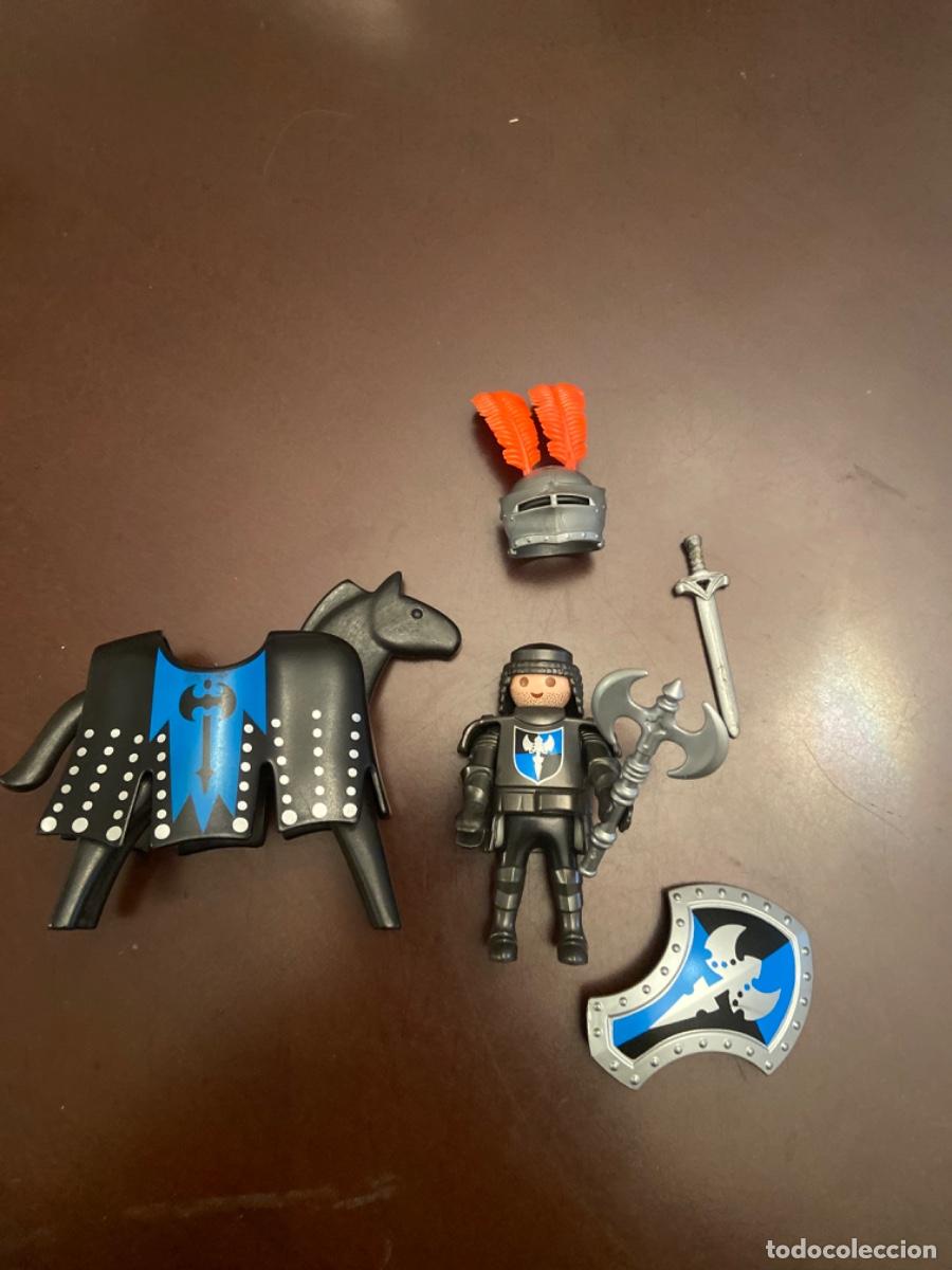 Playmobil: Caballero clan Hacha con gualdrapa