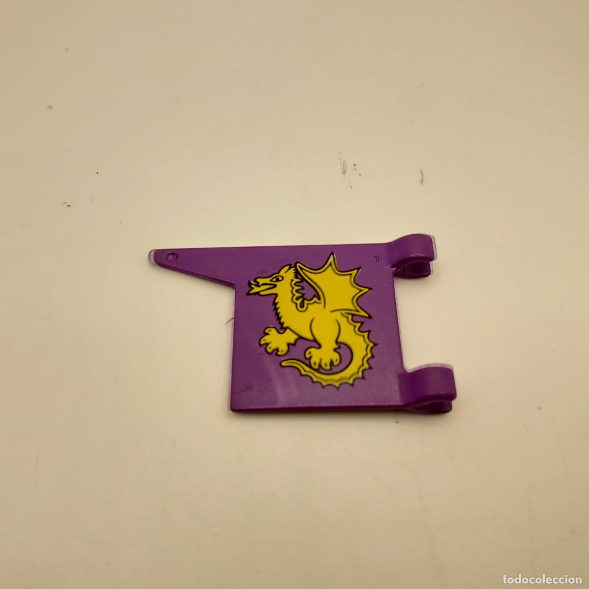 Playmobil: PLAYMOBIL SEGUNDA MANO BANDERA MORADA MEDIEVAL SOLDADO DRAGON AMARILLO