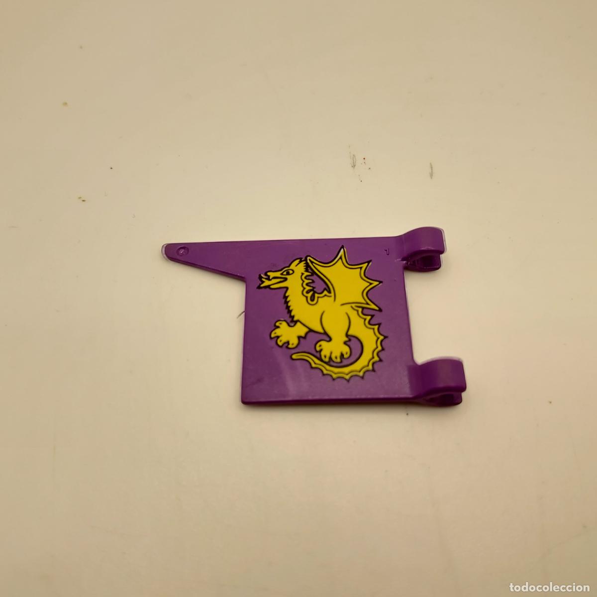 Playmobil: PLAYMOBIL SEGUNDA MANO BANDERA MORADA MEDIEVAL SOLDADO DRAGON AMARILLO