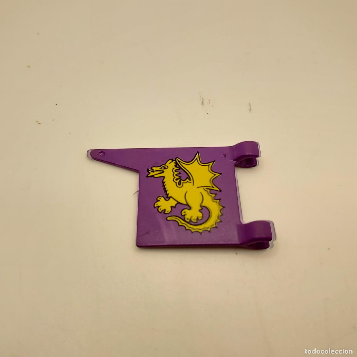 Playmobil: PLAYMOBIL SEGUNDA MANO BANDERA MORADA MEDIEVAL SOLDADO DRAGON AMARILLO