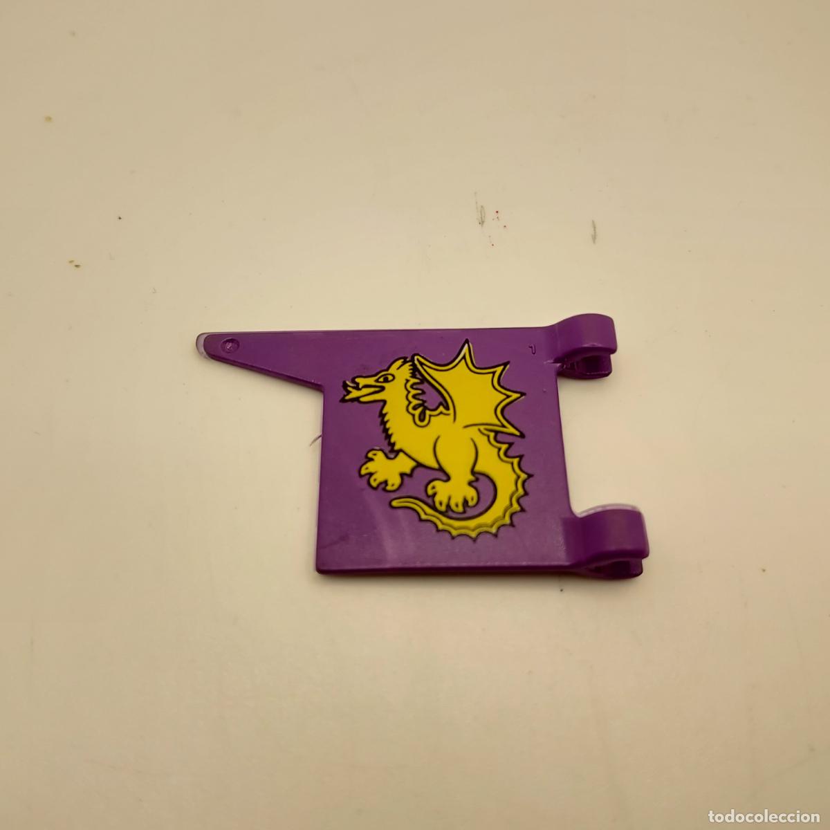 Playmobil: PLAYMOBIL SEGUNDA MANO BANDERA MORADA MEDIEVAL SOLDADO DRAGON AMARILLO