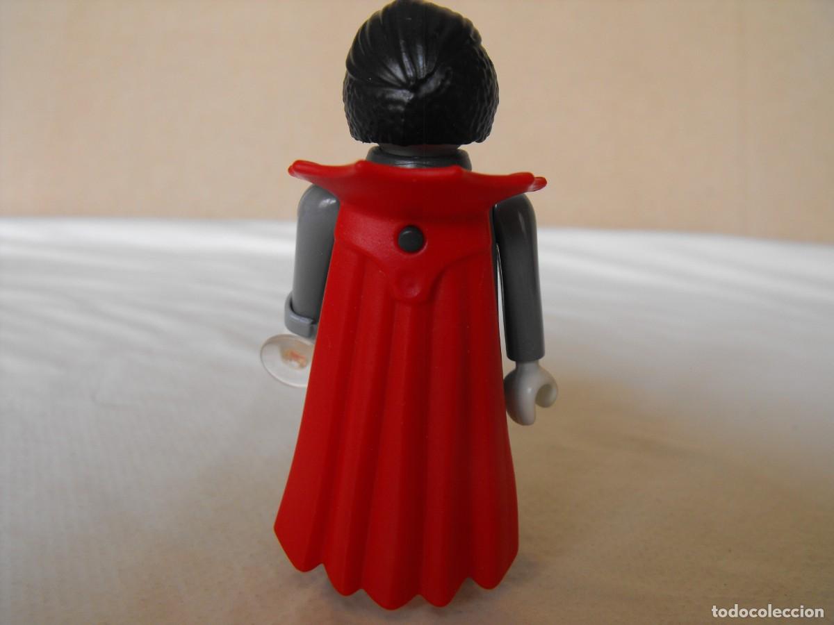 Playmobil: PLAYMOBIL. Figura de dracula. - Foto 3