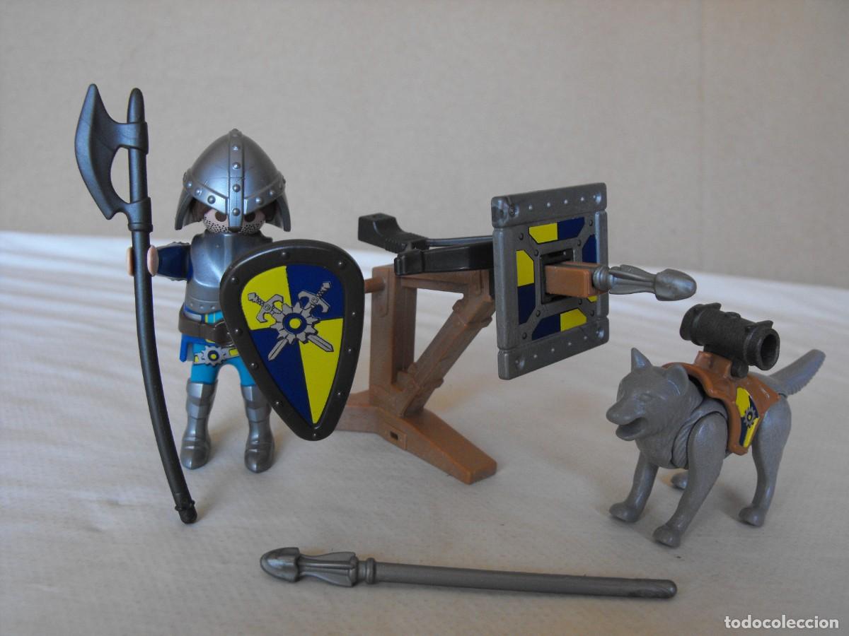 Playmobil: PLAYMOBIL. Guerrero soldado medieval con ballesta y perro.