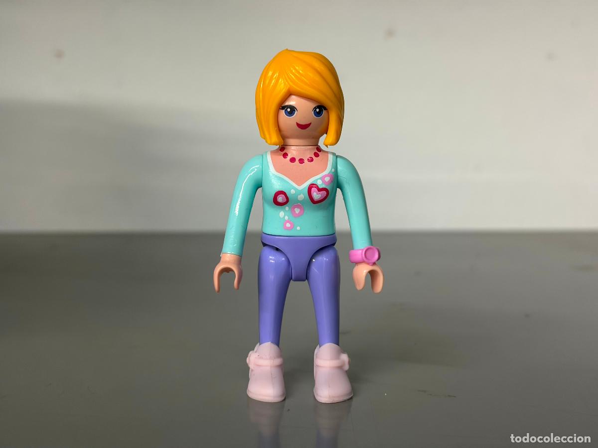 Playmobil: playmobil figura chica guapa expresiva con pijama y botitas de goma de ir por casa -mix20