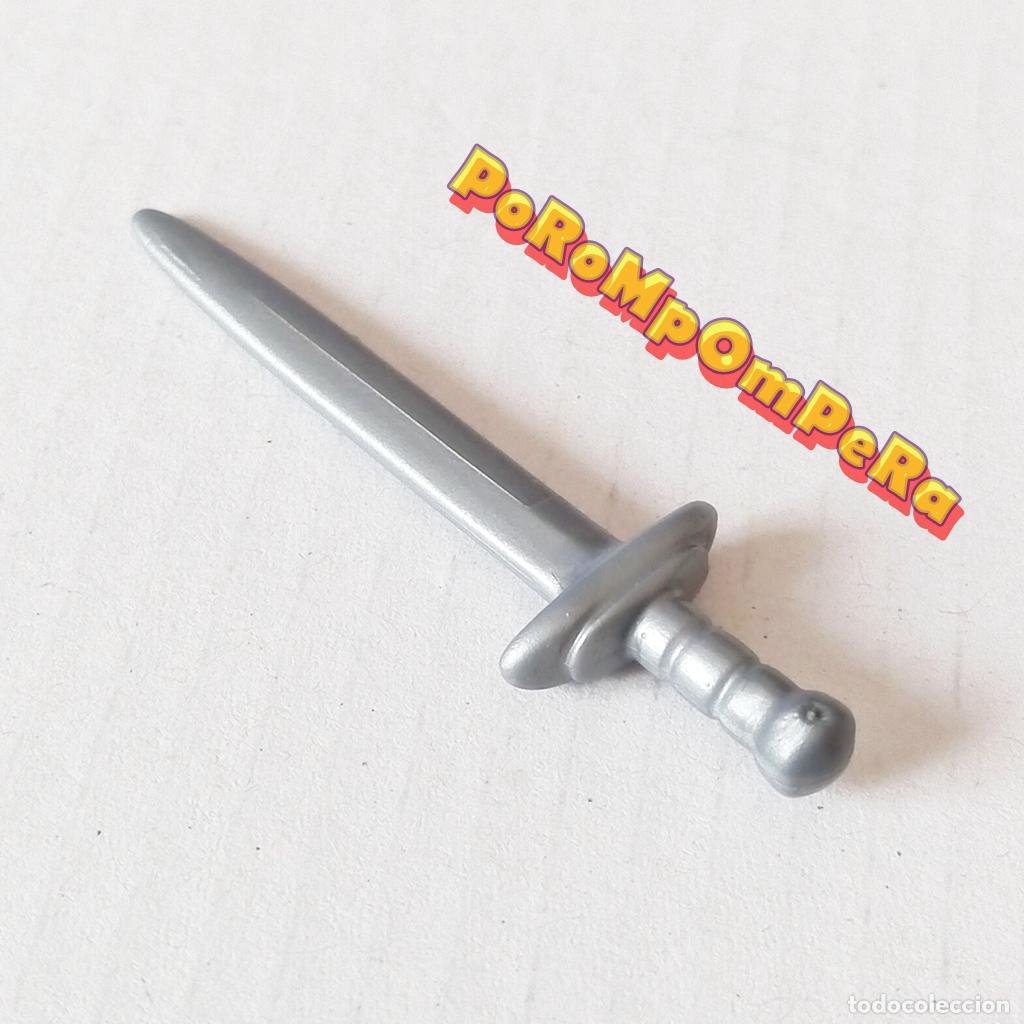 Playmobil: PLAYMOBIL ESPADA PLATEADA EMPU&Ntilde;ADURA RECTA CABALLERO MEDIEVAL REY PR&Iacute;NCIPE GUERRER VIKING B&Aacute;RBARO Q4