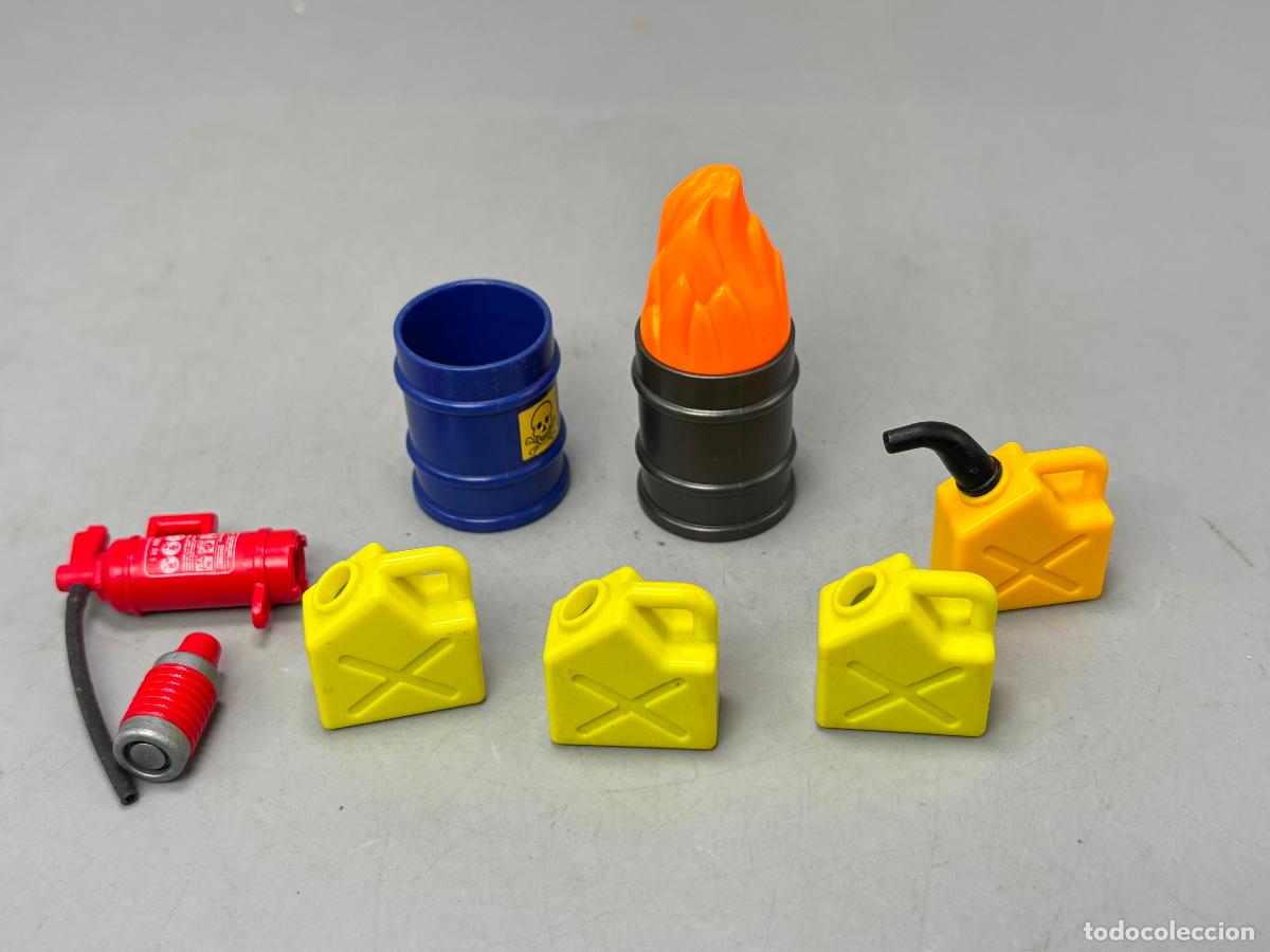 Playmobil: Playmobil lote barril con garrafa extintor