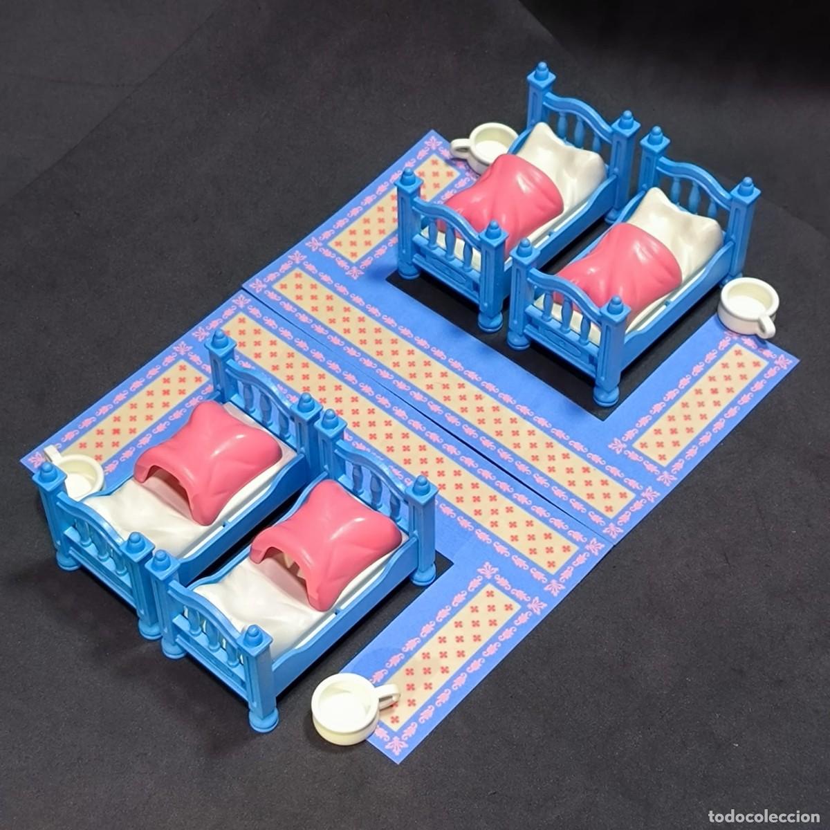Playmobil: Playmobil 4 camas de ni&ntilde;os con alfombra ☼