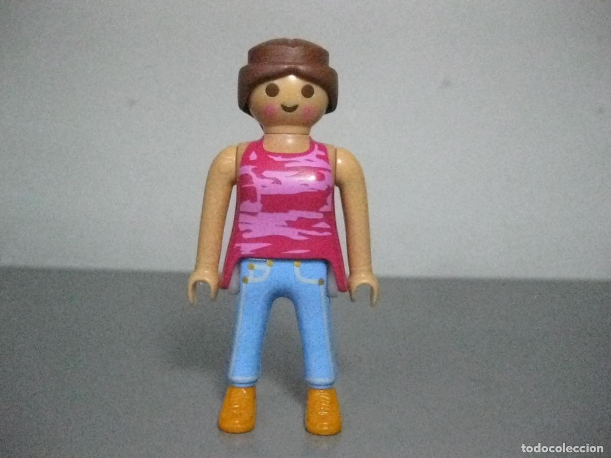 Playmobil: PLAYMOBIL figura mujer pies tostada sin mangas verano casta&ntilde;a -mix19