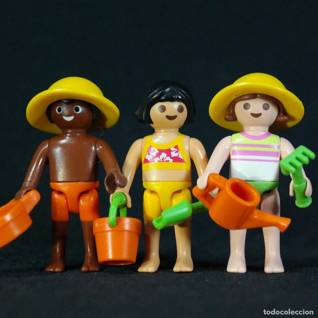 Playmobil: Playmobil tres ni&ntilde;os con baldes y rastrillos ☼