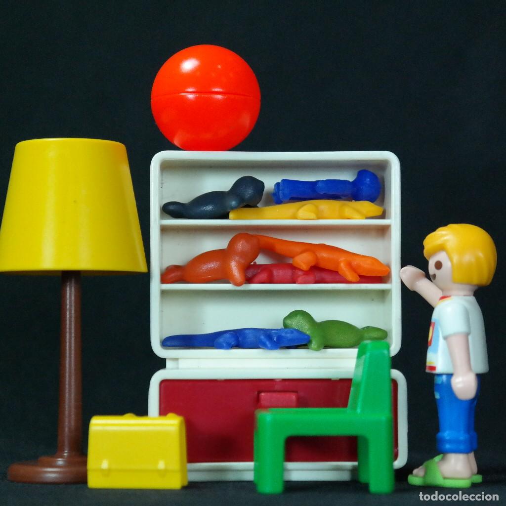 Playmobil: Playmobil ni&ntilde;o con armario ☼