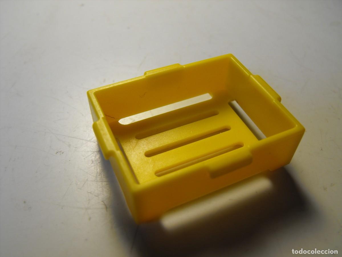 Playmobil: PLAYMOBIL. Caja para productos de huerta. Granja.