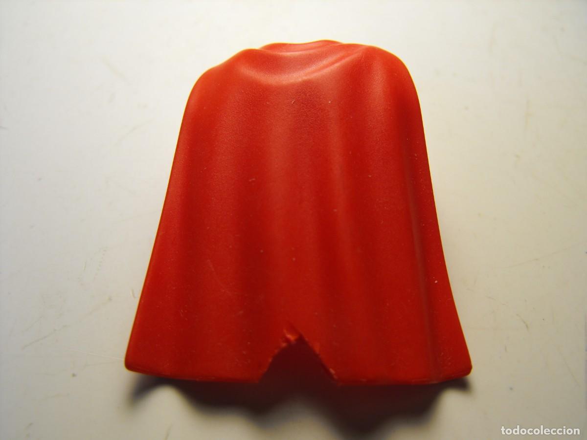 Playmobil: PLAYMOBIL. Capa roja larga.