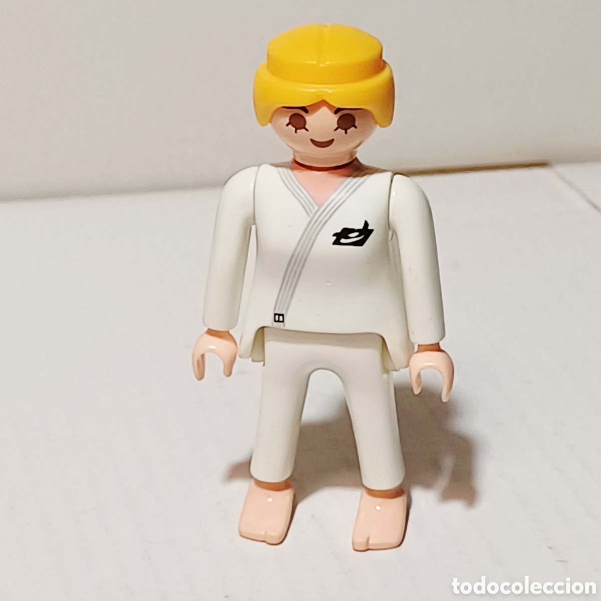 Playmobil: Figura Playmobil mujer rubia karateca judoca deportista artes marciales city ciudad