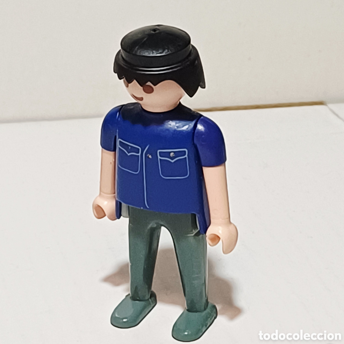 Playmobil: Figura Playmobil polic&iacute;a torso azul piernas grises aduana