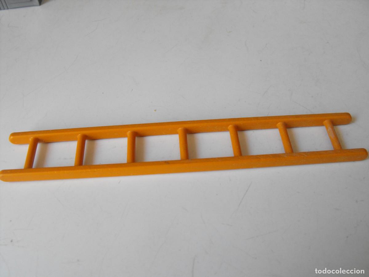 Playmobil: PLAYMOBIL. Escalera naranja.