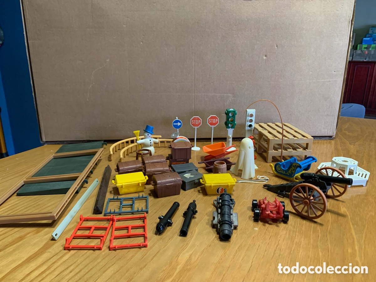 Playmobil: Gran Lote Accesorios y Repuestos FAMOBIL / PLAYMOBIL Vintage - A&ntilde;os 70/80 - Fantasma