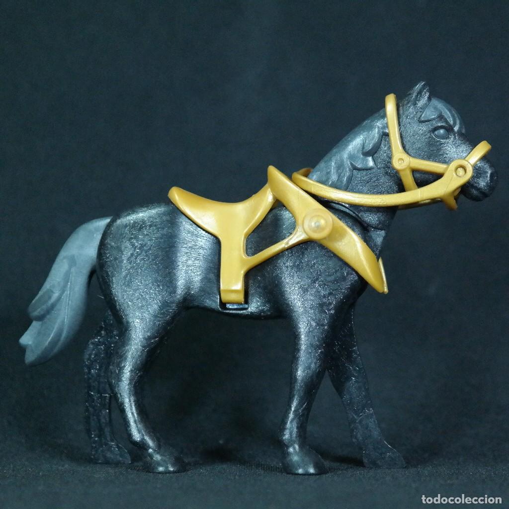 Playmobil: Playmobil caballo con arnes dorados ☼